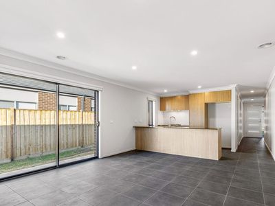 8 Library Road, Mambourin