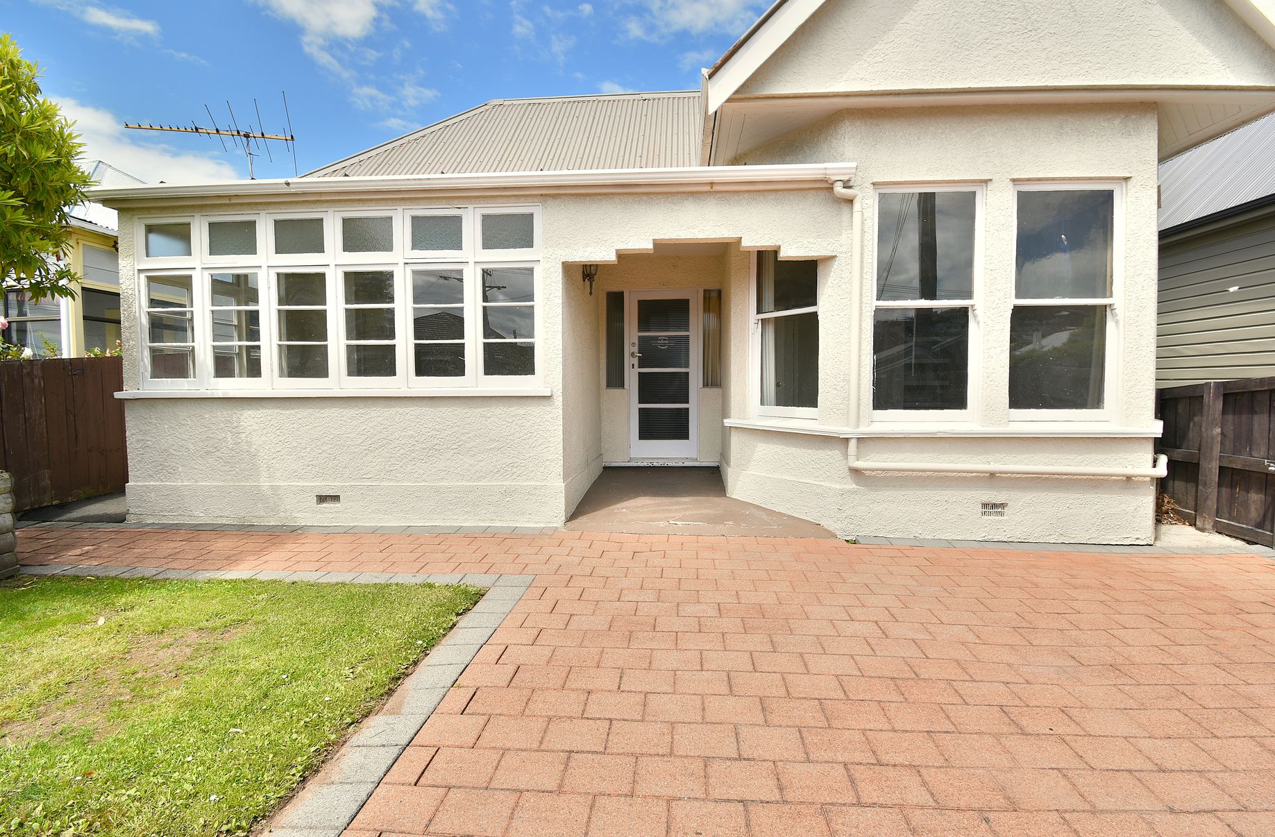 12 Coughtrey Street, Saint Clair