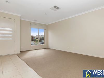 7 BIANCA BOULEVARD, Tarneit