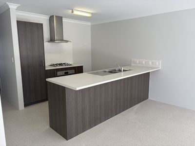 131 Lambeth Cir, Wellard