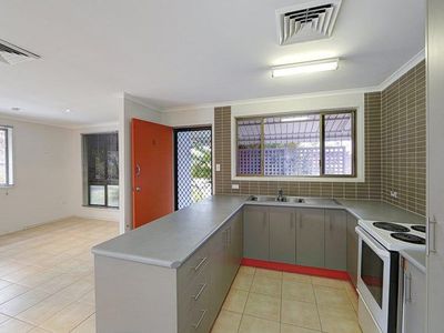 2 / 5 Newton Court, Bargara