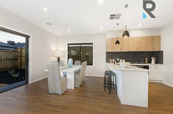 52 Lucy Crescent, Greenvale