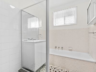 12 Avery Avenue, Mount Warrigal