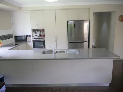 14-16 Premier Drive, Kingaroy