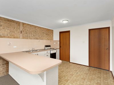 2 / 70 Central Avenue, Oak Flats