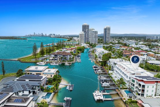 2 / 1 Canal Avenue, Runaway Bay