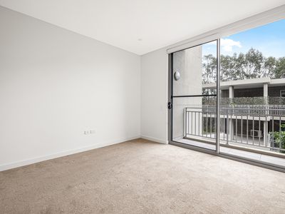 208 / 25 Regent Honeyeater Grove, North Kellyville