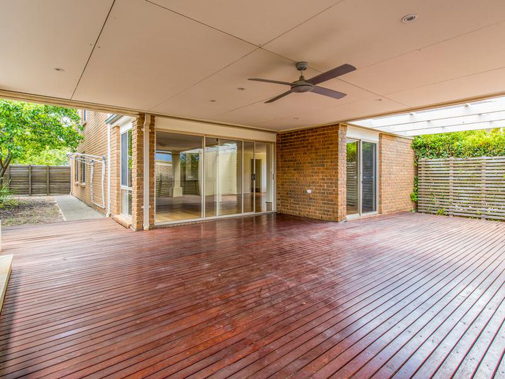 23 Vickers Vimy Parade, Northgate