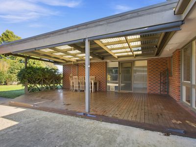 2 Rebecca Drive, Sale