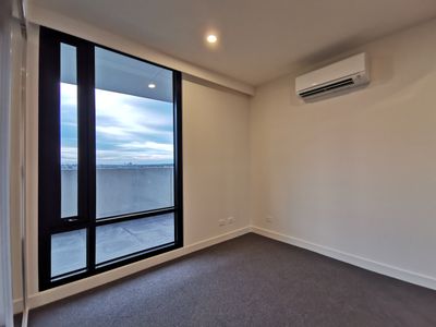 1117 / 864 Blackburn Road, Clayton