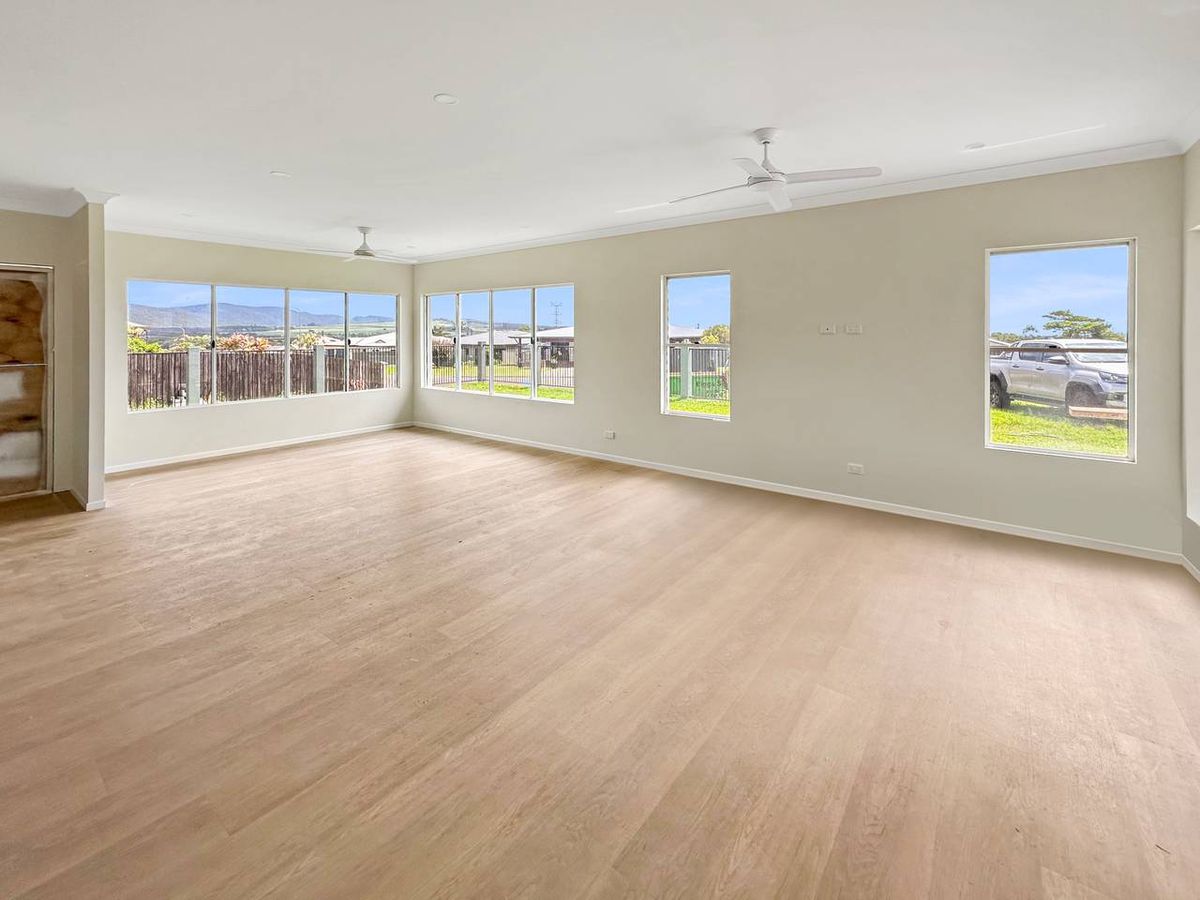 15 Waller Street, Atherton
