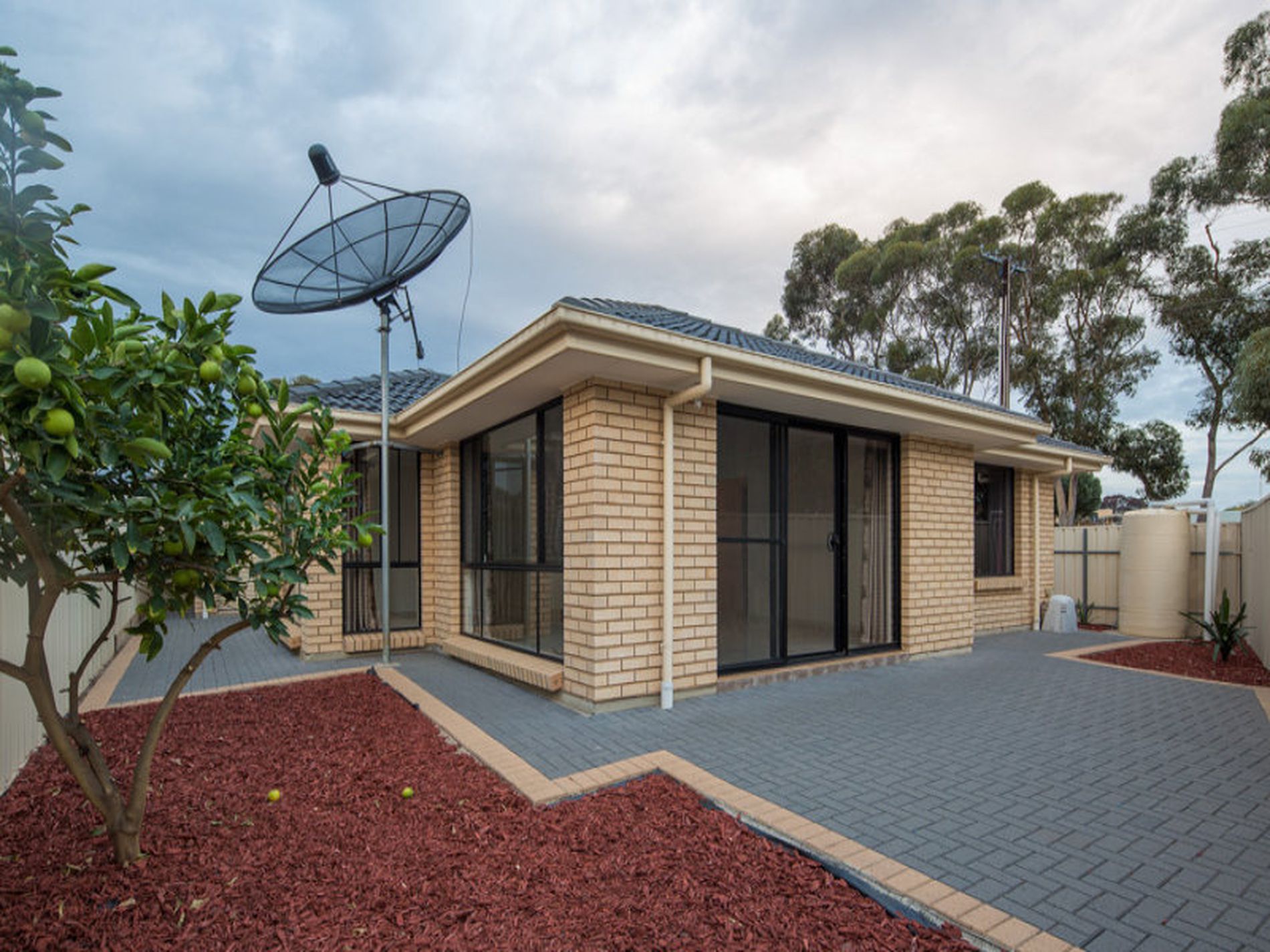 11 Gray Avenue, Northfield