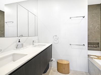 16 / 72 Palladium Blvd, Hope Island