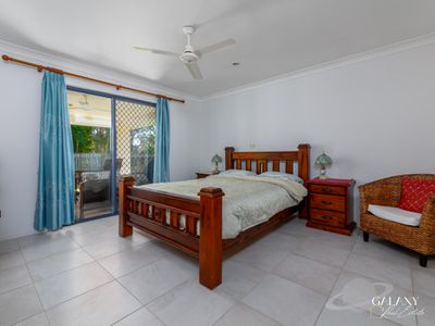 4 Betty Close, Coral Cove