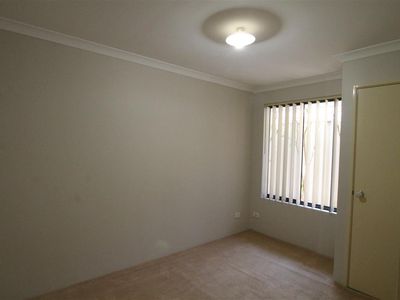 4 / 24 Windemere cres, Nollamara