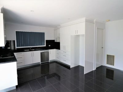 Unit 2 / 70 Redbank Road, Seymour