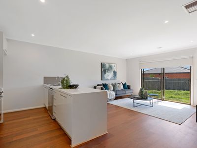21 St Gwinear Lane, Cranbourne North
