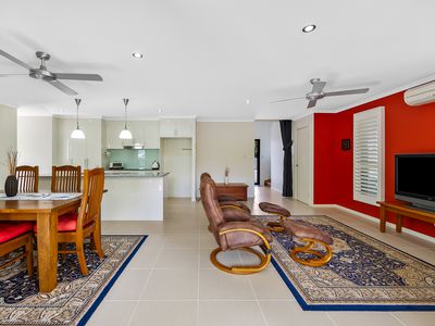 1 / 21 Tewantin Road, Cooroy