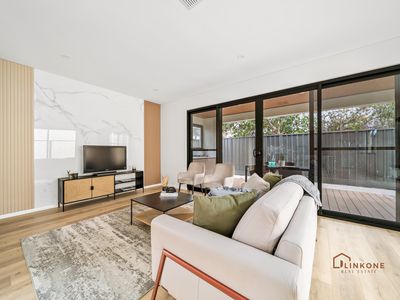 8A Castlereagh Close, Willetton