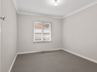 41 Eureka Street, Hannans