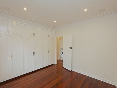 8 Shearn Crescent, Doubleview
