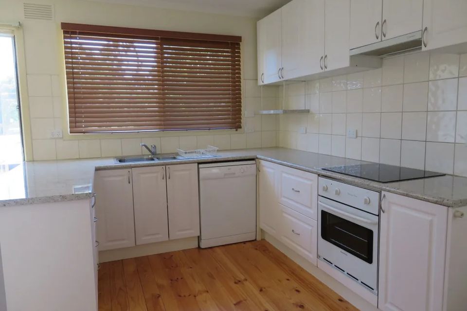 1 / 6 Malcolm Court, Mount Waverley