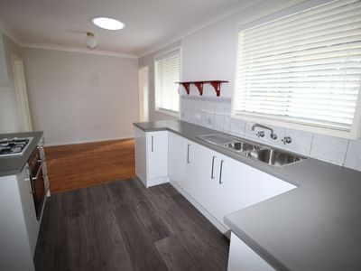 16 Gordon Avenue, Oak Flats