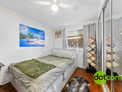 4 Darling Street, Abbotsbury