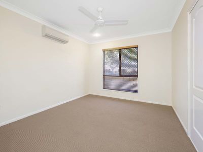 4 Gingham Street, Glenella