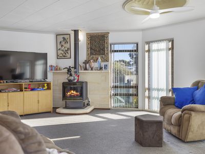 24 Scott Avenue, Otaki Beach