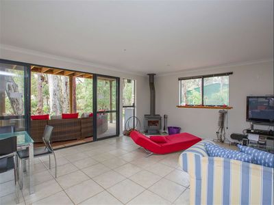 4 Flora Grove , Molloy Island