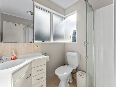 1/296 Wairau Road, Glenfield