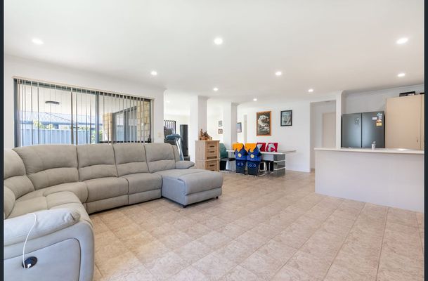 100 Rae Rd, Shoalwater