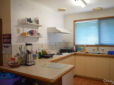 1 / 6 Gray Street, Cranbourne North