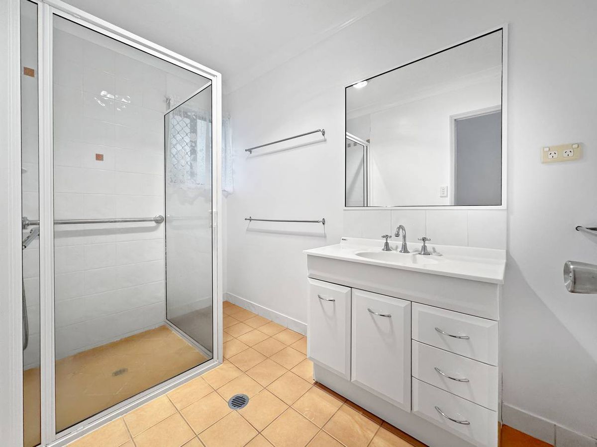 7 Waller Street, Atherton