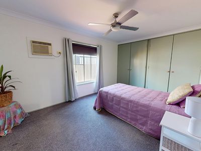 28 Berkley St, Forbes