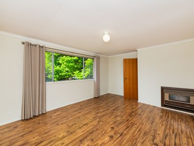 9 Tebbutt Place, Charnwood