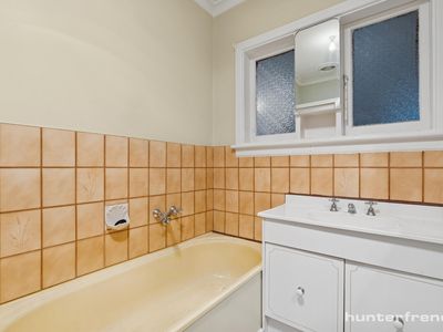 12 Bruce Street, Laverton