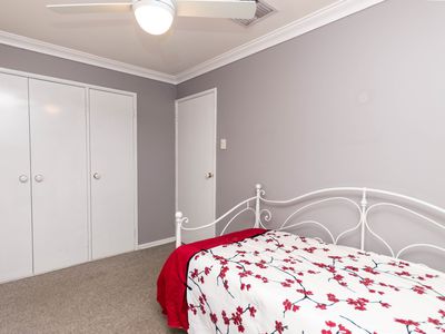 11 Robinia Rise, Helena Valley
