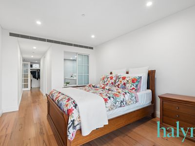 602 / 21 Bow River Crescent, Burswood