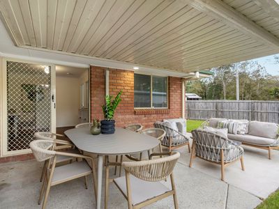 2 Sandy Creek Avenue, Camira