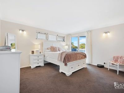17 Armstrong St, Halls Head