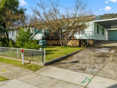 16 Beauty Avenue, Mount Beauty