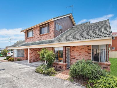 2 / 70 Pur Pur Avenue, Lake Illawarra