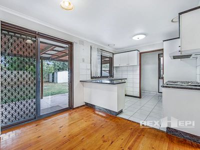 6 Manning Close, Hampton Park