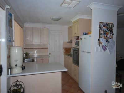 9 Plover Close, Dubbo