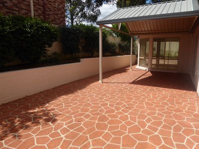 6 Hallen Place, West Hoxton
