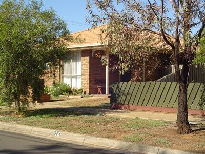 2 / 259 McGraths Road, Wyndham Vale