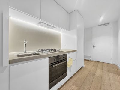 2302 / 81 A'BECKETT STREET, Melbourne