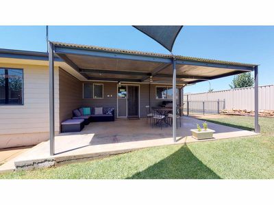 11 Pinnaroo Place, Dubbo
